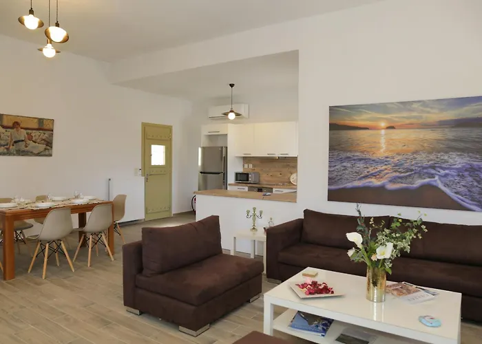 Anchorage Andros * Amonaklios